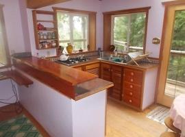 Cliff Pagoda Cabin Suite