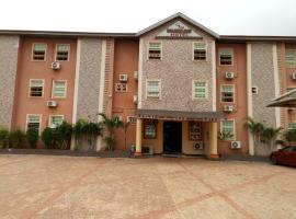 Golden Land Hotel