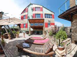 HOROSHO Guest Villa