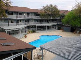 Home Suites，位于圣安东尼奥的汽车旅馆