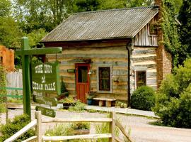 Inn & Spa at Cedar Falls
