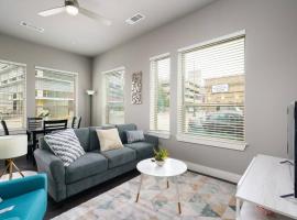 1 BR and 2 BR near Downtown by Frontdesk，位于圣安东尼奥的度假短租房