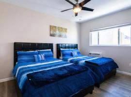 Spacious Studio Unit -Few Steps from the Beach!，位于圣地亚哥的度假短租房