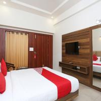 Hotel Lotus Grand，位于马图拉的酒店