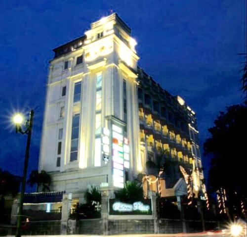 Oktroi Plaza