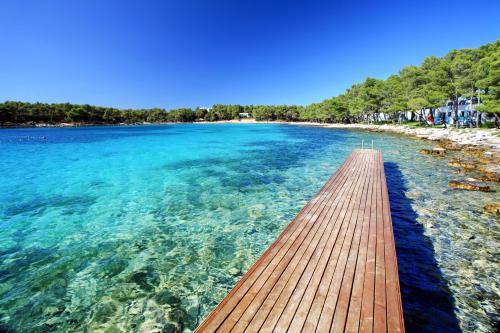 Crvena Luka Apartments & Villas