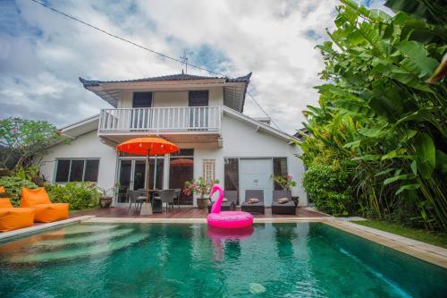 joany villas group